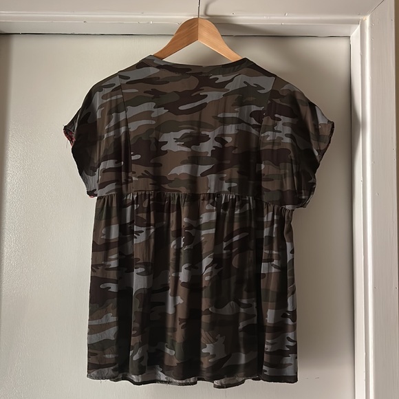 Women’s top - Picture 3 of 3